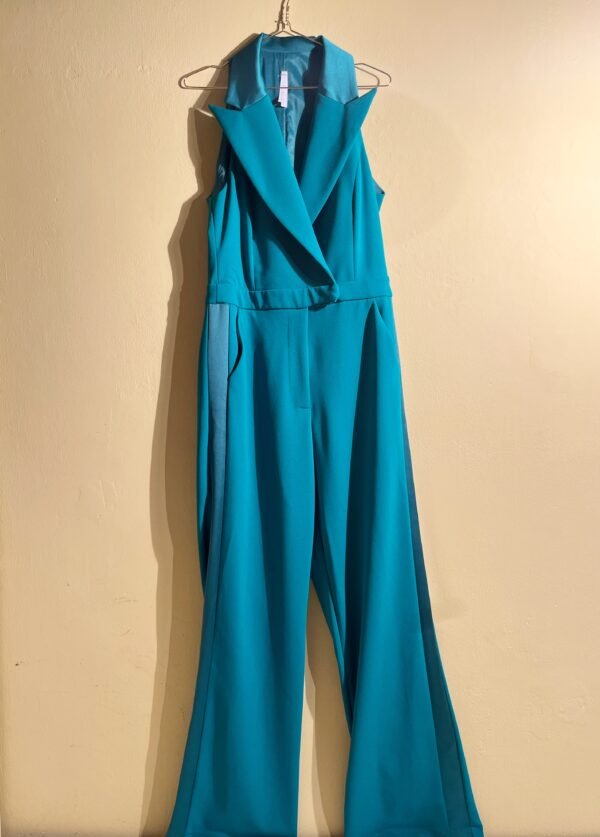 Vestito a pantalone senza maniche